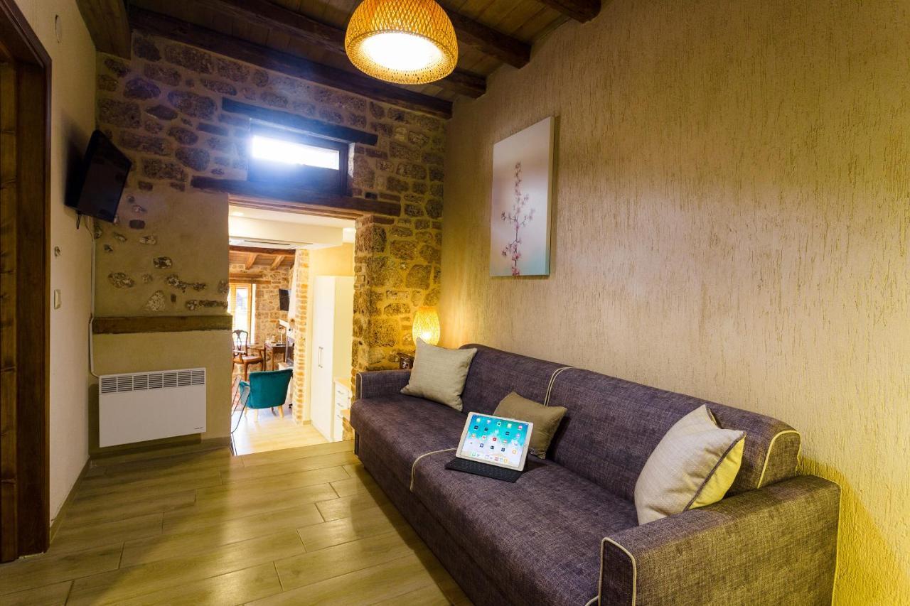 Blossom Rooms & Suite Veria  Exterior foto